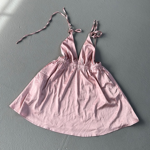 Dresses & Skirts - Silk Mini Dress